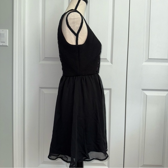 NWT Lily Rose Elegant Black w/ Lace detail Dress Flowy Whimsigoth Soft size 5 - Picture 3 of 10